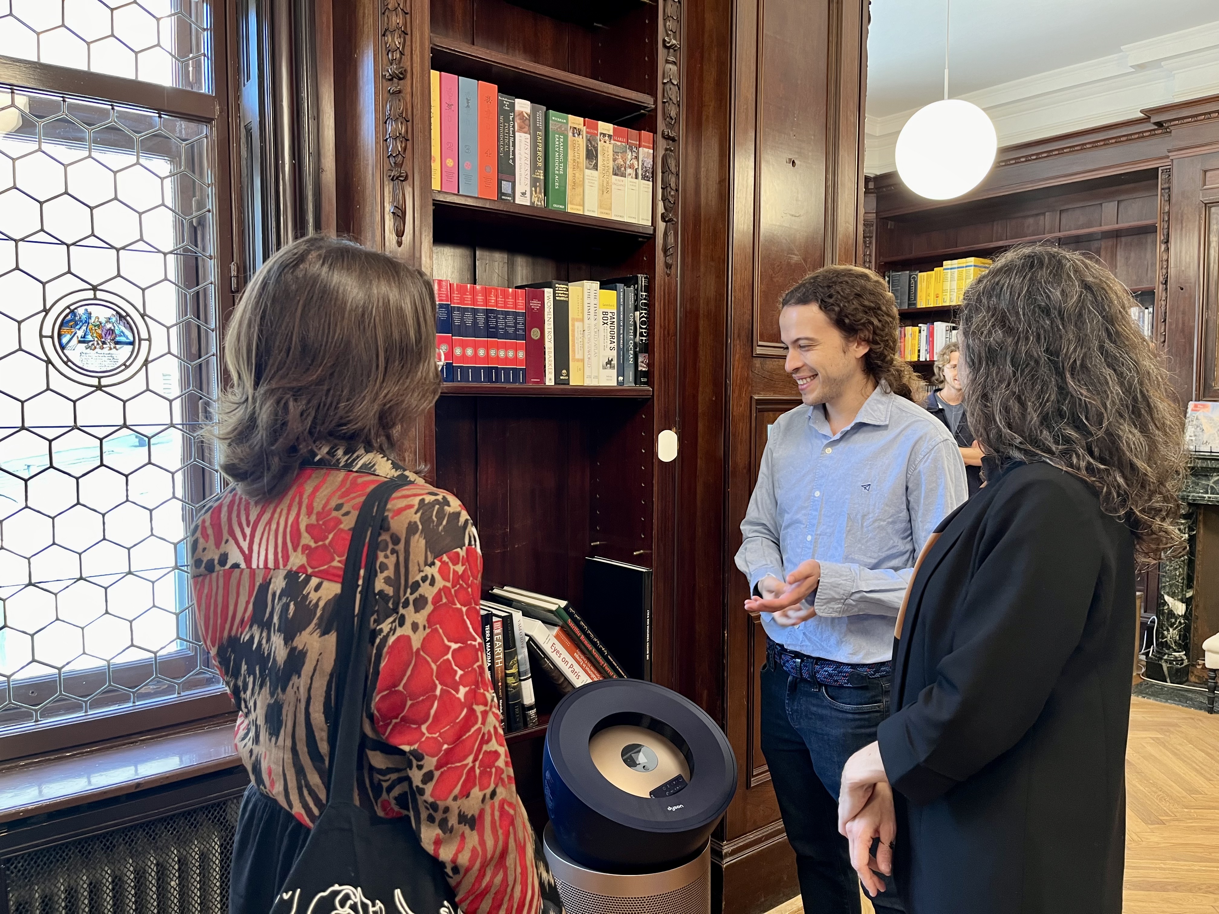 La visite a donné lieu à de échanges très instructifs avec Amélie Desvars-Larrive et plusieurs doctorants du CSH