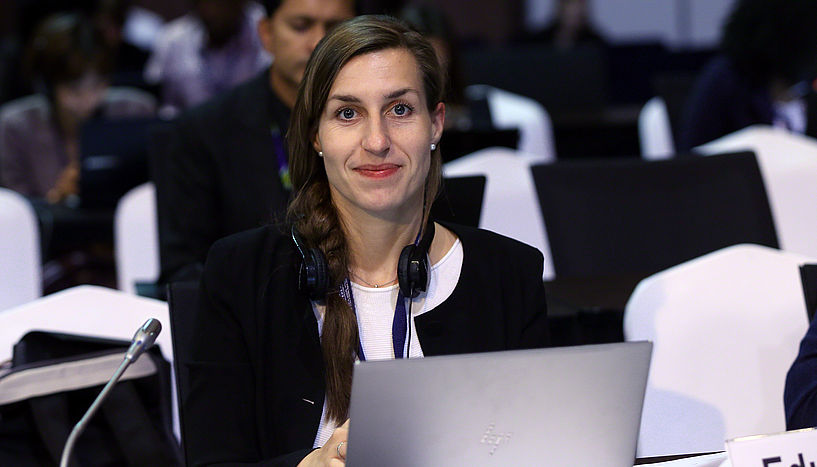 Alice Vadrot lors de la Conférence des Nations Unies sur la biodiversité qui s´est tenue à Sharm el Sheikh en novembre 2018, © IIDD/ENB/Franz Dejon 