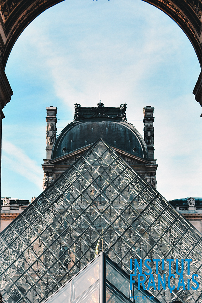 Louvre Pyramide, Paris, France Louvre Pyramide, Paris, France